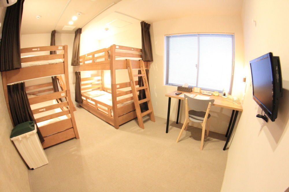 Yadokari Namba Hostel Osaka Zewnętrze zdjęcie